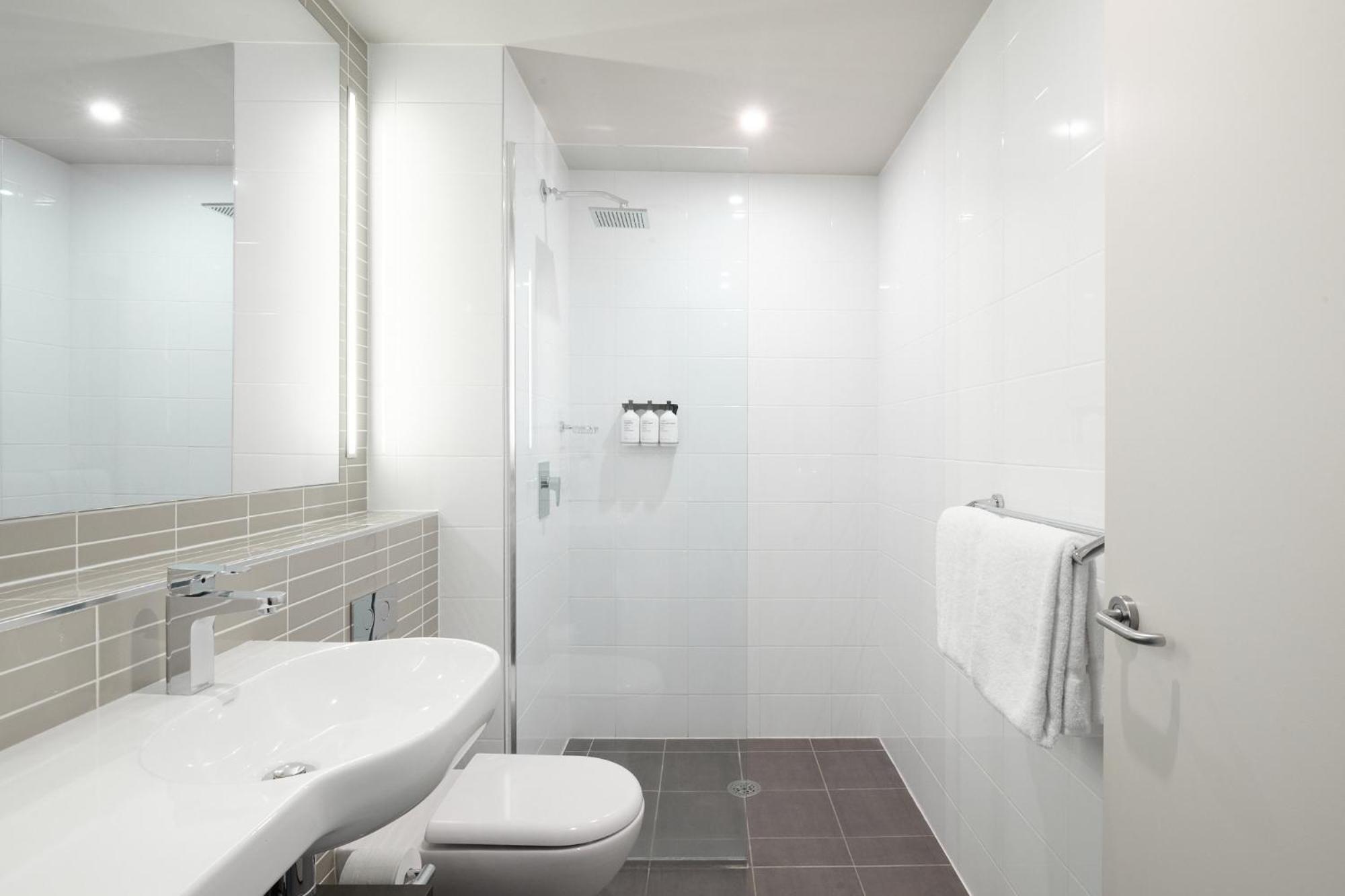 Abode Woden Aparthotel Canberra Exterior photo