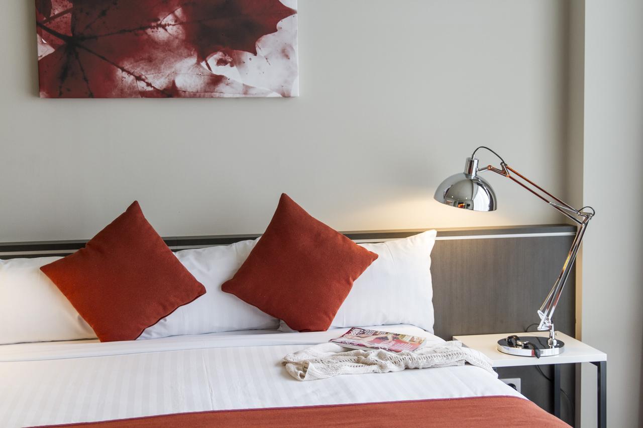 Abode Woden Aparthotel Canberra Exterior photo