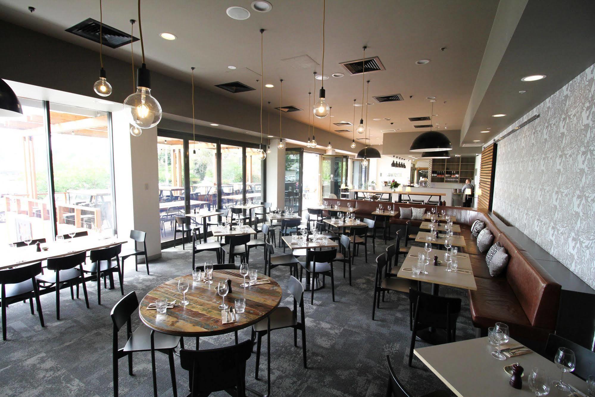 Abode Woden Aparthotel Canberra Exterior photo